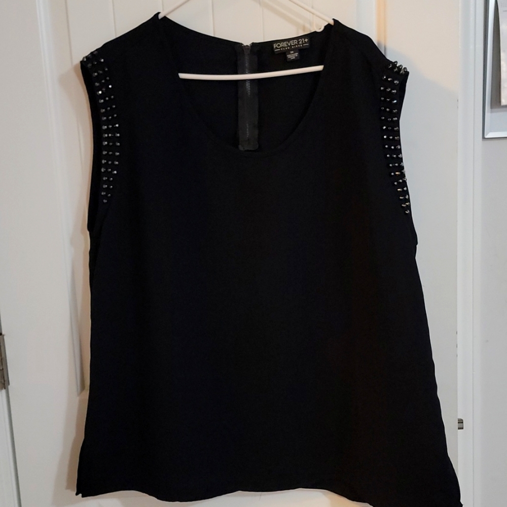 Black shirt with a twist